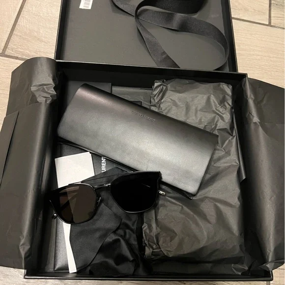 Saint Laurent CLASSIC SL 28 METAL Sunglasses - Picture 3 of 9